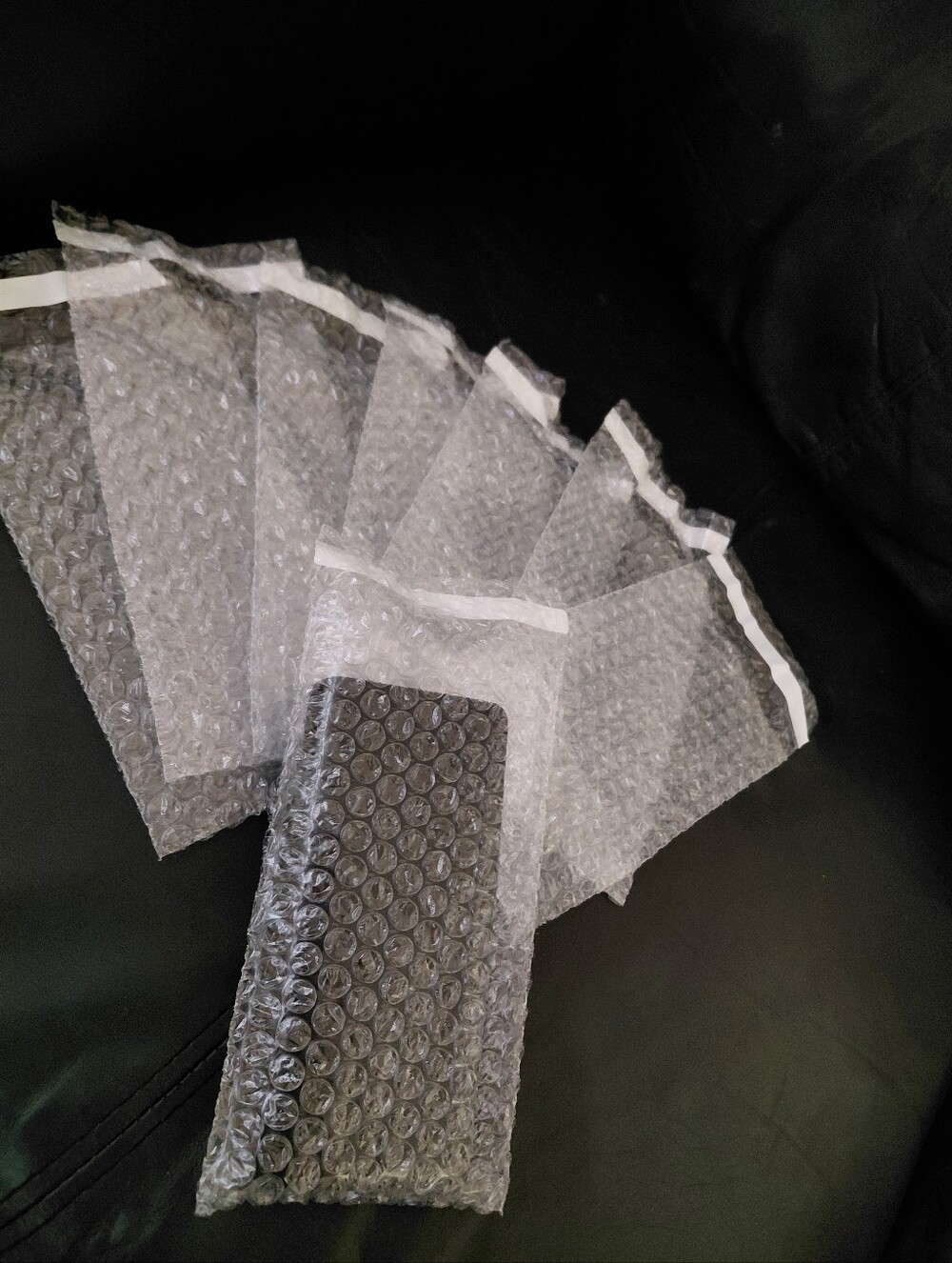 15ct. 4x7.5 Clear Self-Seal Bubble Mailer ✨️PRICE FIRM✨️ - Picture 4 of 6